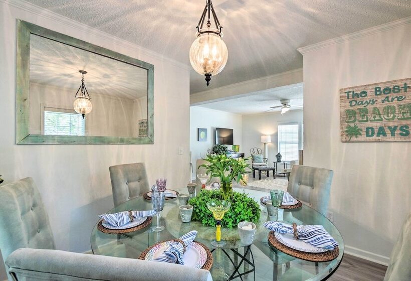 Patio & Gas Grill: Charming Bluffton Escape!