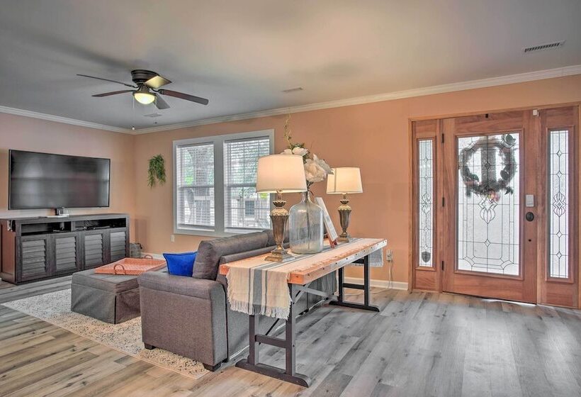 Charming Retreat On 20 Acres W/ Private Lake!