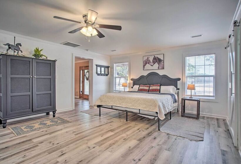 Charming Retreat On 20 Acres W/ Private Lake!