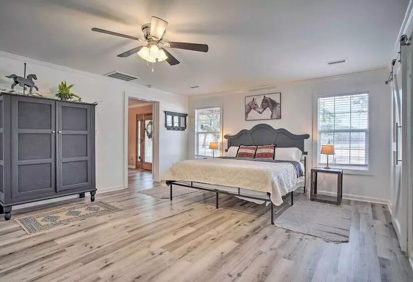 Charming Retreat On 20 Acres W/ Private Lake!