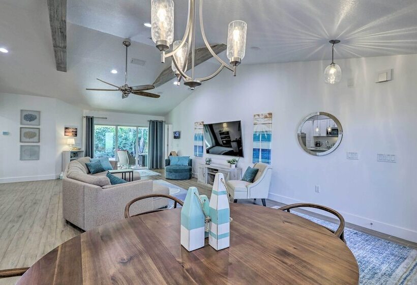 Chic Cocoa Beach Oasis W/ Pool   Steps To Shore!