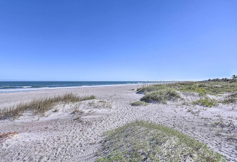 Chic Cocoa Beach Oasis W/ Pool   Steps To Shore!