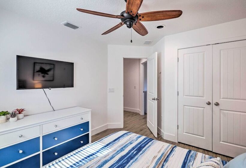 Chic Cocoa Beach Oasis W/ Pool   Steps To Shore!