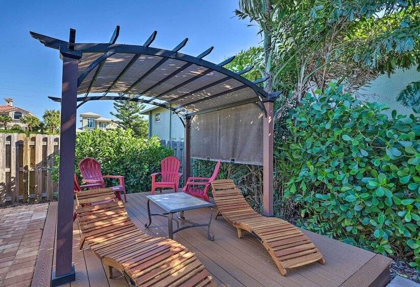 Chic Cocoa Beach Oasis W/ Pool   Steps To Shore!