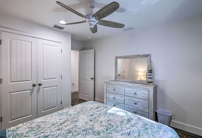 Chic Cocoa Beach Oasis W/ Pool   Steps To Shore!