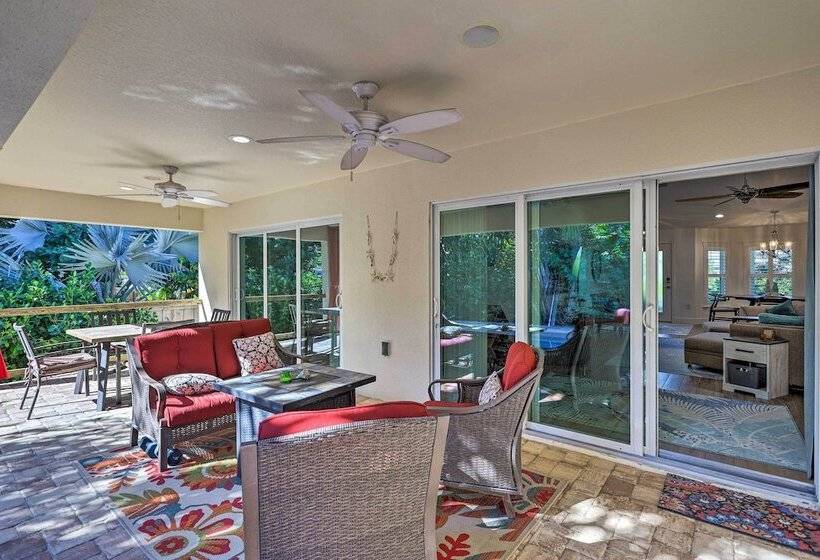 Chic Cocoa Beach Oasis W/ Pool   Steps To Shore!