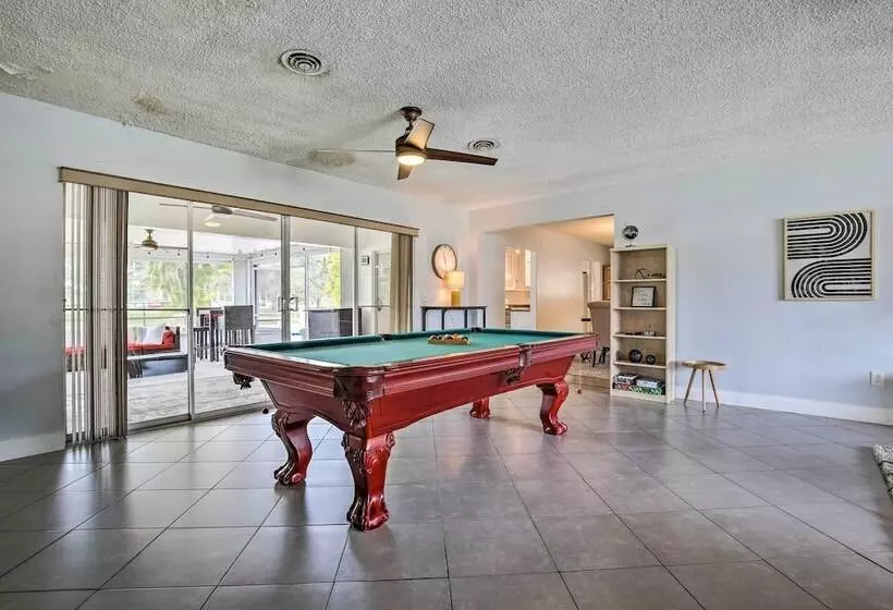 Private Pool & Dock: Coconut Creek Home!