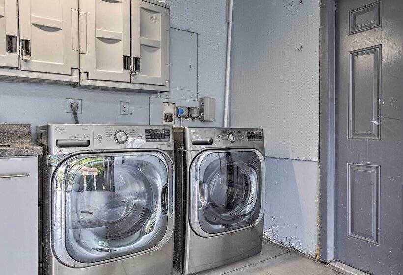 Private Pool & Dock: Coconut Creek Home!