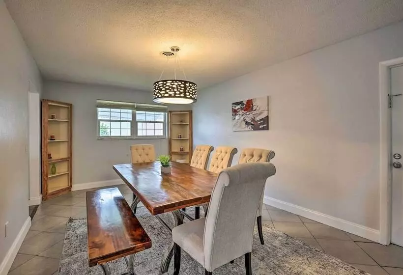 Private Pool & Dock: Coconut Creek Home!