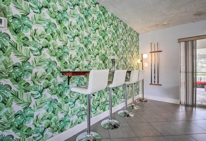 Private Pool & Dock: Coconut Creek Home!