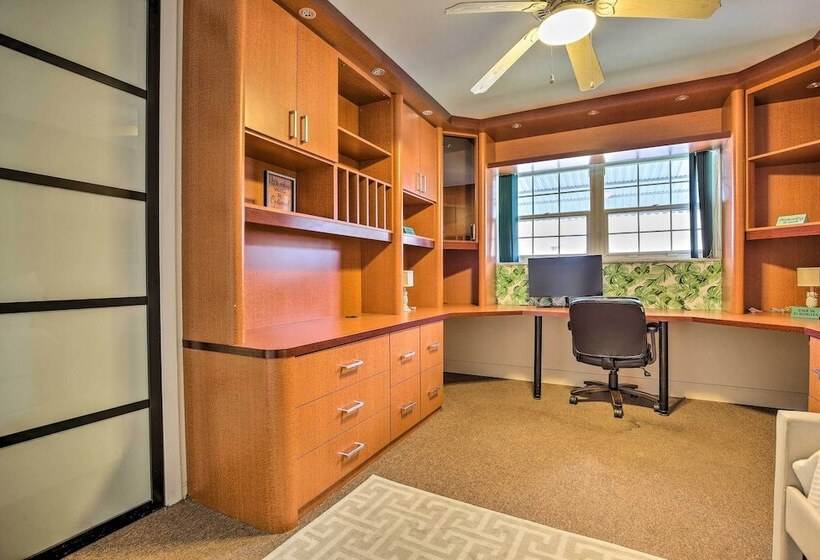 Private Pool & Dock: Coconut Creek Home!