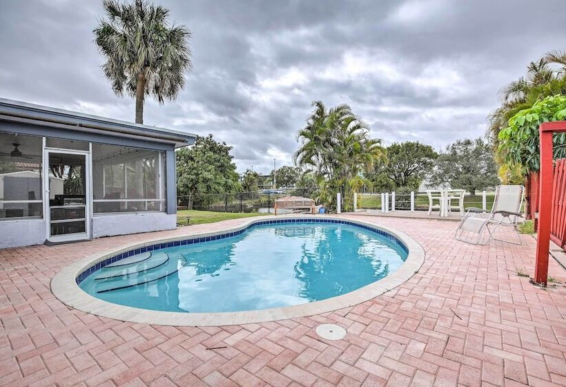 Private Pool & Dock: Coconut Creek Home!