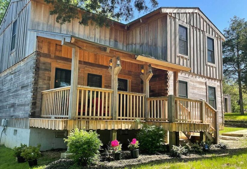 Cozy Hollister Cabin: Perfect For Families!