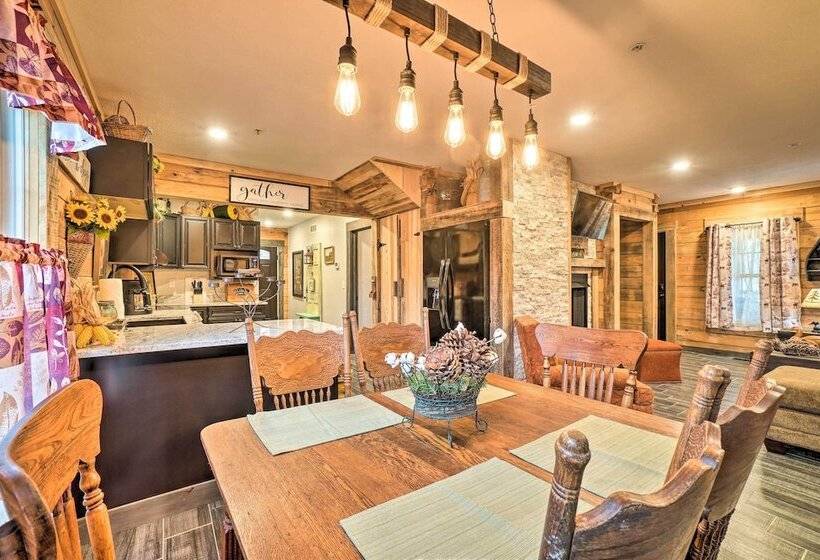 Cozy Hollister Cabin: Perfect For Families!