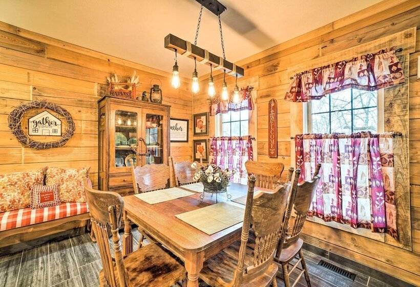 Cozy Hollister Cabin: Perfect For Families!