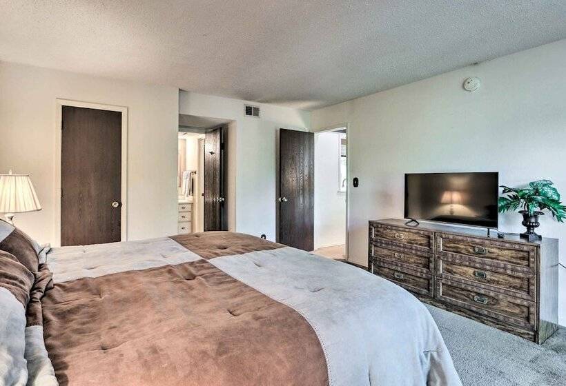 Cozy Osage Beach Cottage Near Margaritaville!