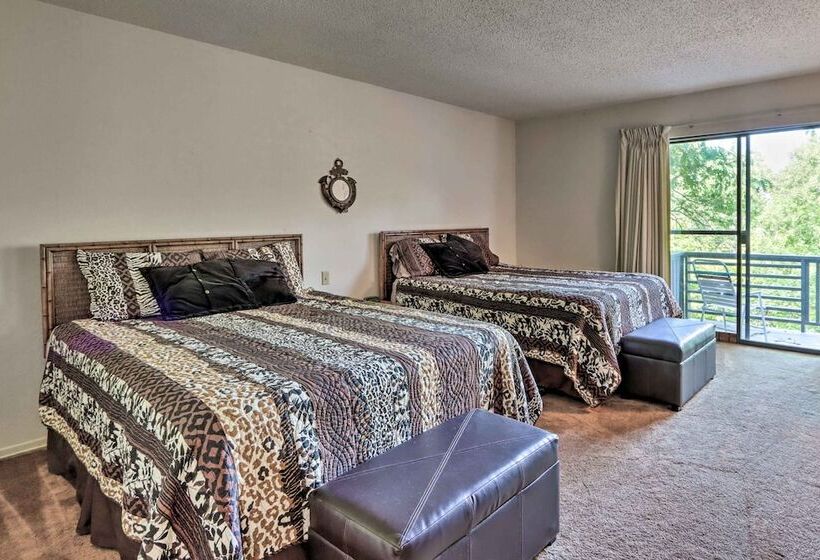 Cozy Osage Beach Cottage Near Margaritaville!