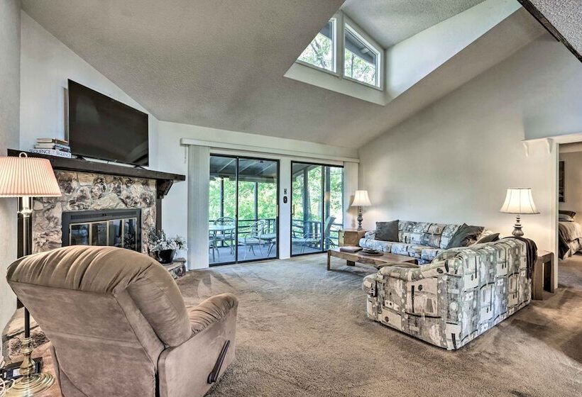 Cozy Osage Beach Cottage Near Margaritaville!