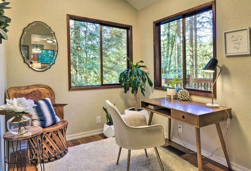 Cozy Sandy Retreat W/ Hot Tub & Forest Views!