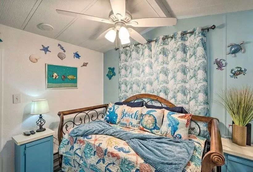 Cute Port Charlotte Home W/ Resort Amenities!