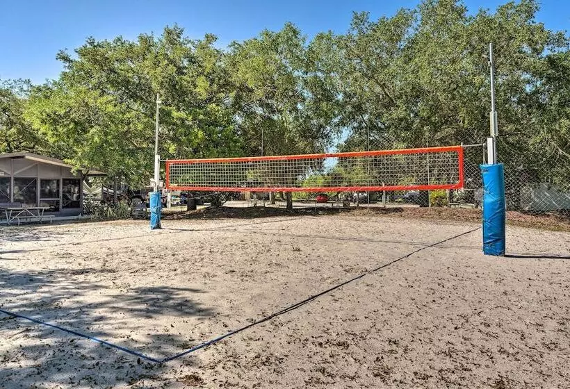 Cute Port Charlotte Home W/ Resort Amenities!