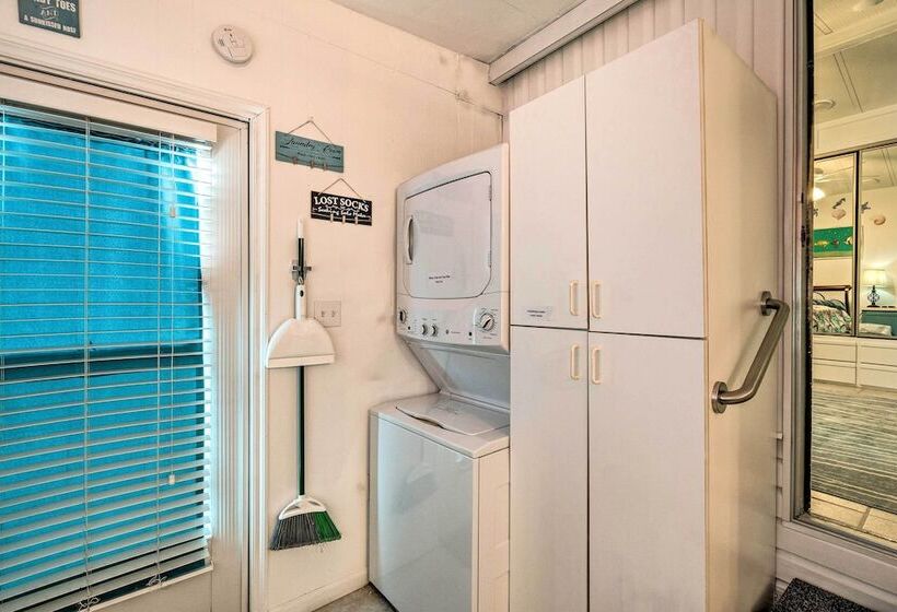 Cute Port Charlotte Home W/ Resort Amenities!