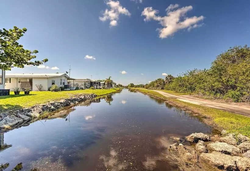 Cute Port Charlotte Home W/ Resort Amenities!