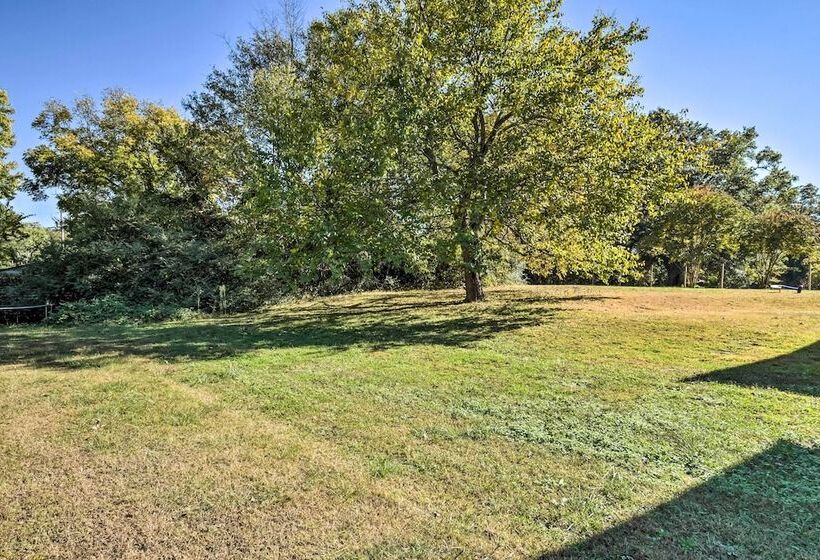 Family Friendly Greer Home W/ Balcony & Yard!