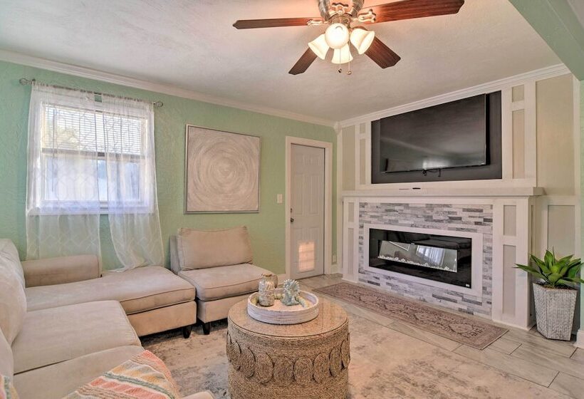 Family Friendly, Pastel Gem W/ Private Pool!