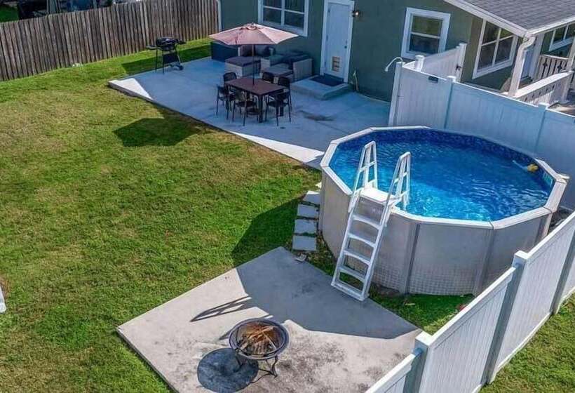 Family Friendly, Pastel Gem W/ Private Pool!
