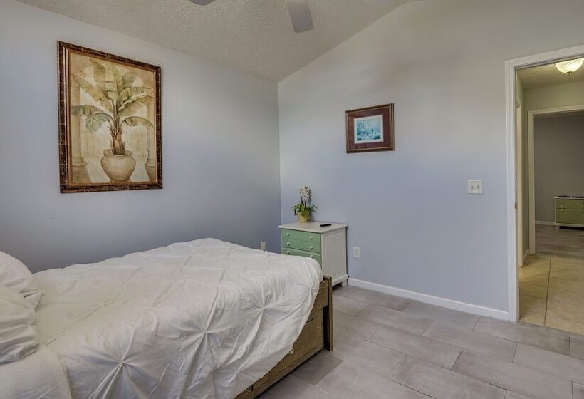 Pet Friendly Pcb Home W/ Hot Tub, Near Beaches!