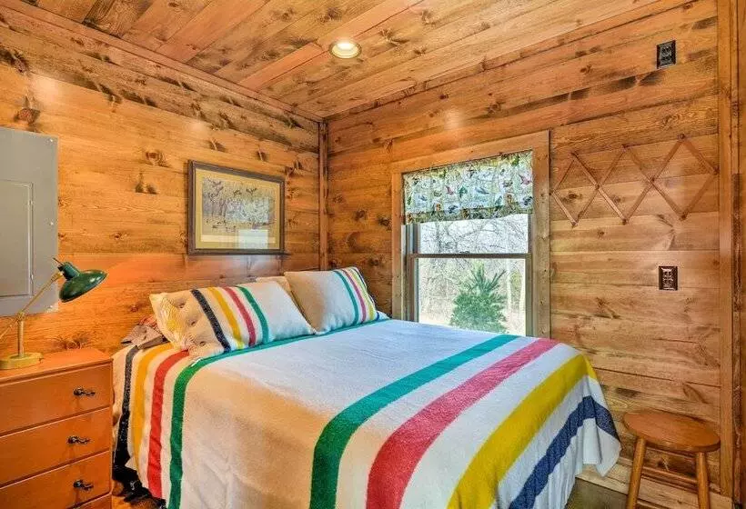 Greenfield Cabin W/ Screened In Porch & Fire Pit!