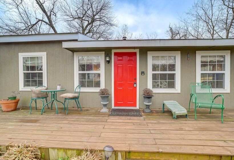 Historic Cabin W/ Yard: 1 Mi To Lake Spavinaw!