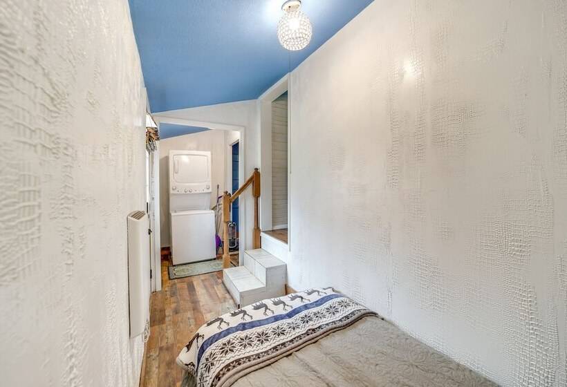 Historic Cabin W/ Yard: 1 Mi To Lake Spavinaw!