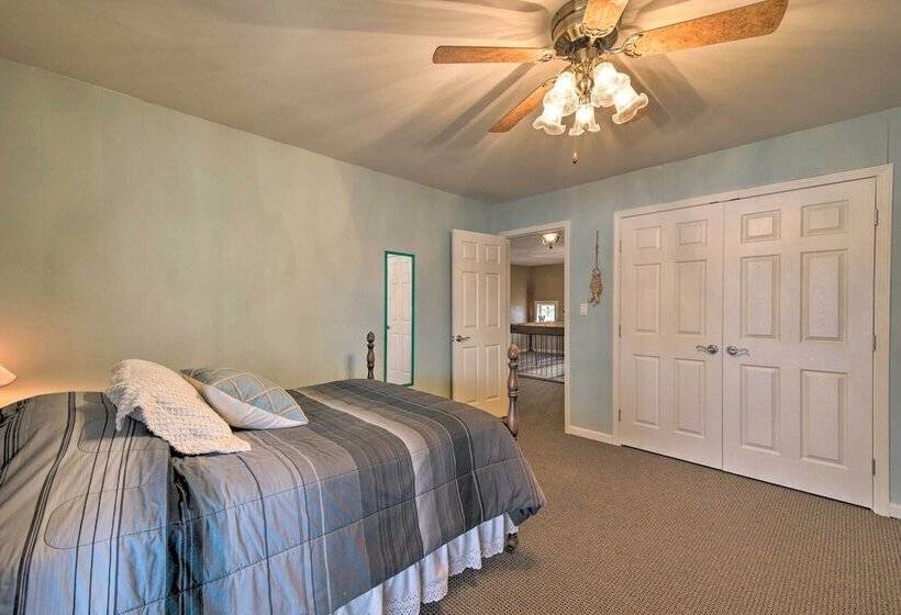 Inviting Home W/ Pool & Hot Tub On Table Rock Lake