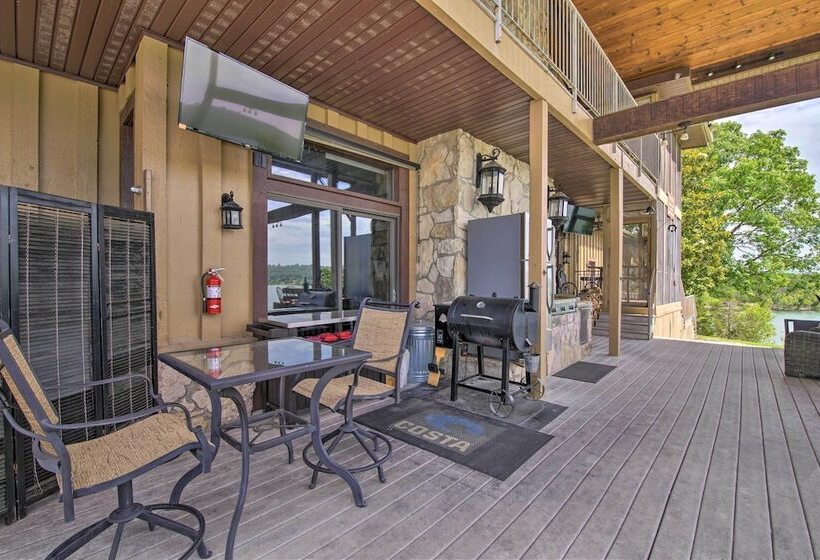 Inviting Home W/ Pool & Hot Tub On Table Rock Lake