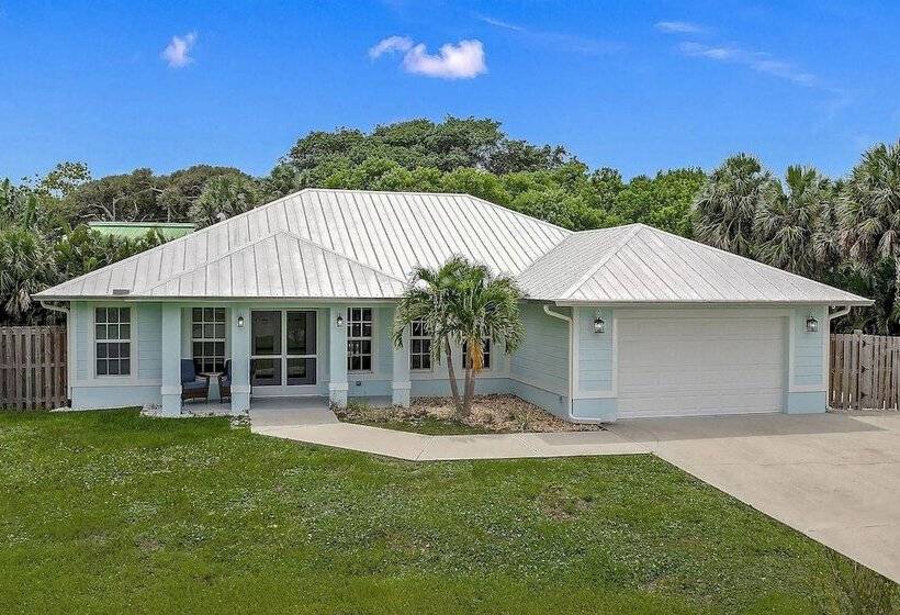 Private Pool & Steps To Ocean: Island Beach House!