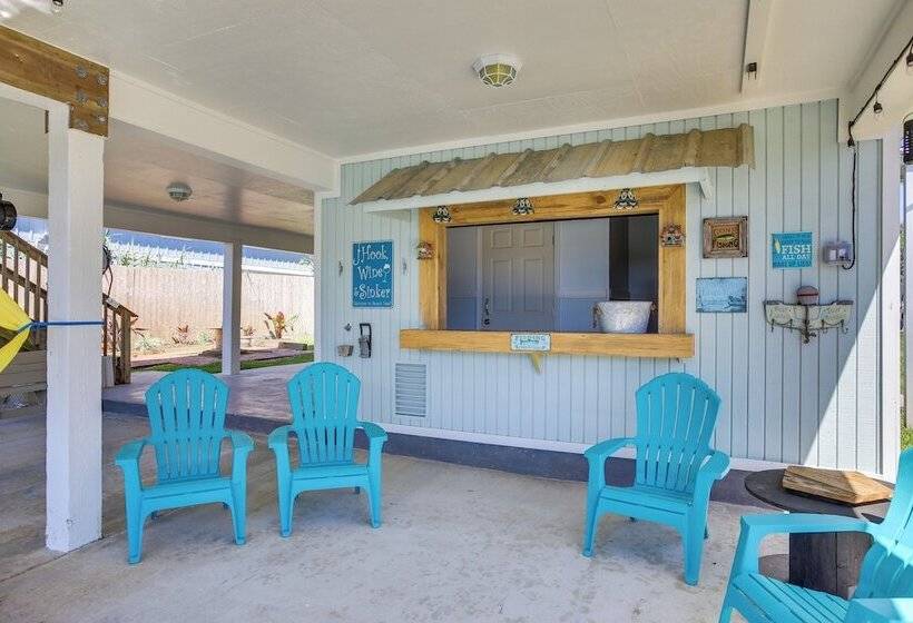 Jamaica Beach Canal Home W/ Private Boat Dock!