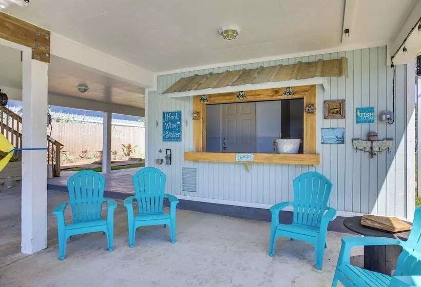 Jamaica Beach Canal Home W/ Private Boat Dock!