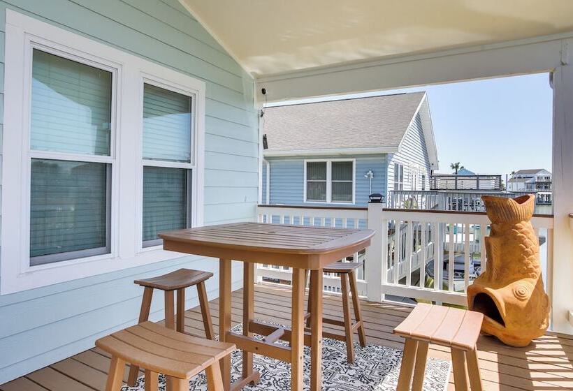 Jamaica Beach Canal Home W/ Private Boat Dock!