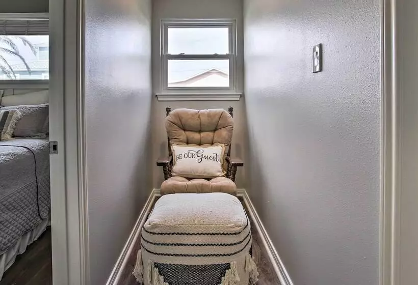 Jamaica Beach Canal Home W/ Private Boat Dock!