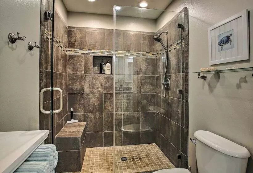 Jamaica Beach Canal Home W/ Private Boat Dock!