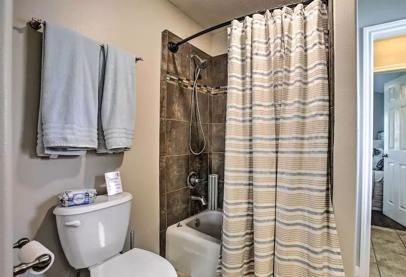 Jamaica Beach Canal Home W/ Private Boat Dock!