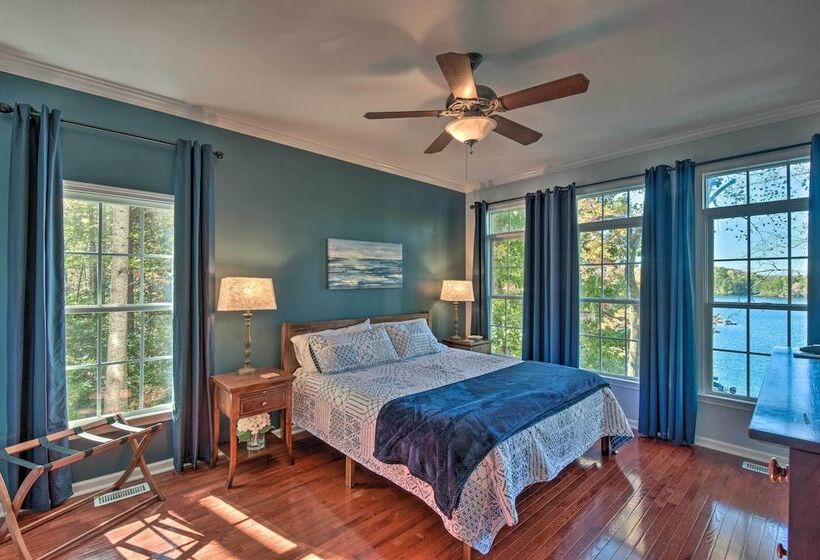 Lake Keowee Escape W/ Dock, Deck & Lake Access!