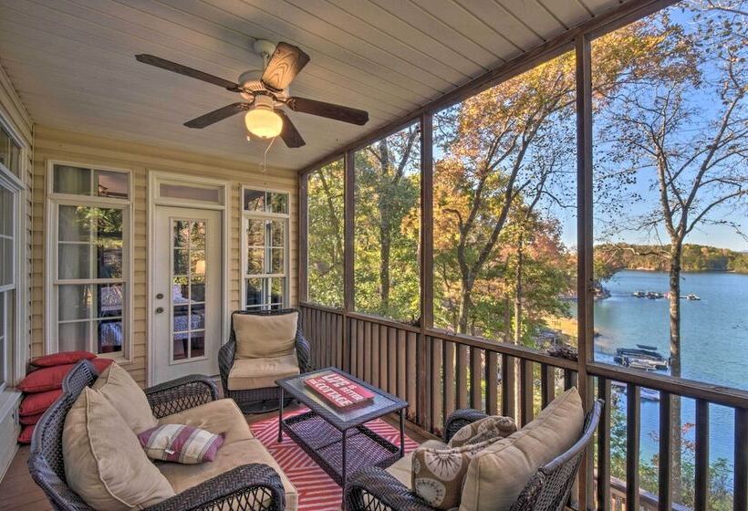 Lake Keowee Escape W/ Dock, Deck & Lake Access!
