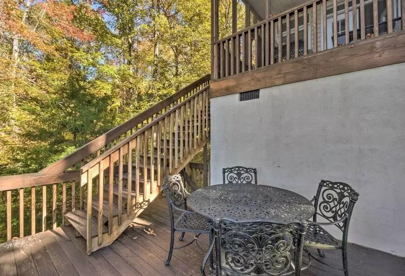 Lake Keowee Escape W/ Dock, Deck & Lake Access!