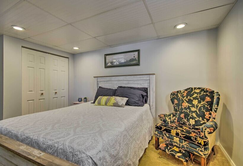 Lakefront Rocky Mount Home W/ Private Dock!