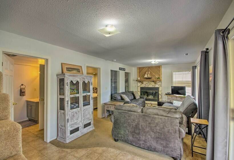 Lakefront Rocky Mount Home W/ Private Dock!