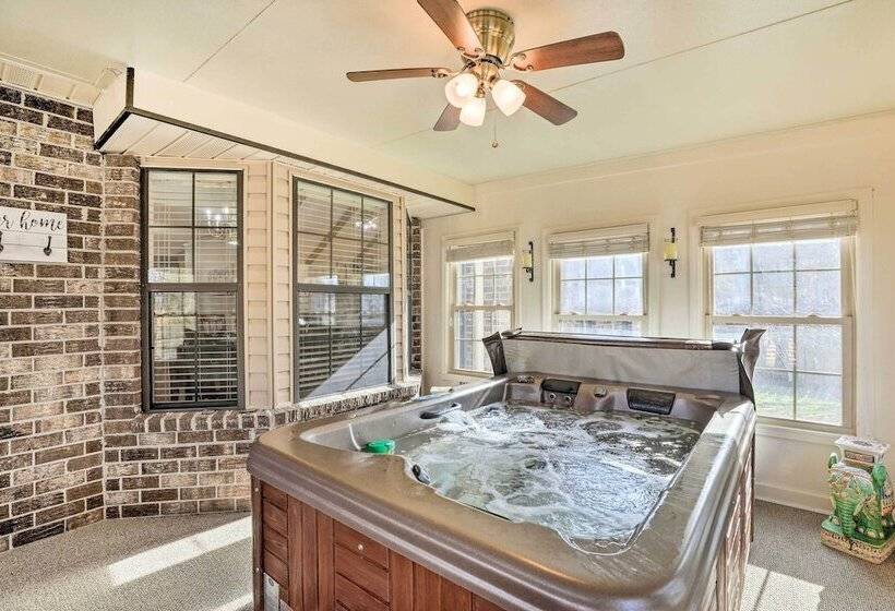 Lakeside Happiness: Home On Lake Moultrie!