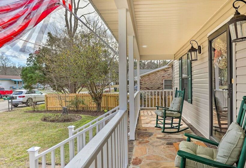 Lakeside Happiness: Home On Lake Moultrie!